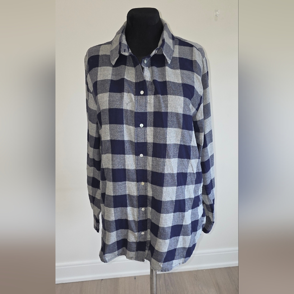 H&M Blue and Gray Checkered Flannel Button Down Shirt Relaxed Fit US8
